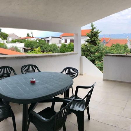 Apartman Zidak Vir Luaran gambar