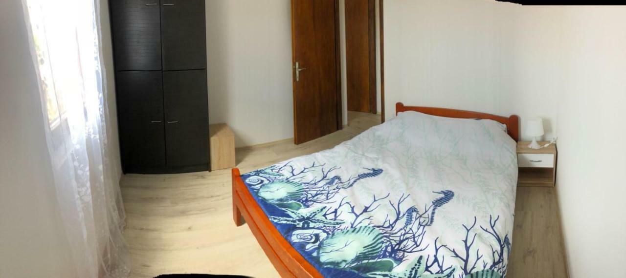 Apartman Zidak Vir Luaran gambar